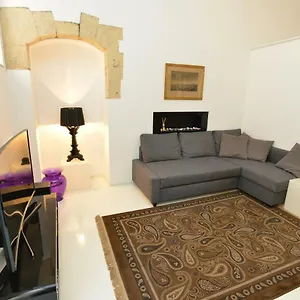 Apartament Izzhome Light, Cagliari